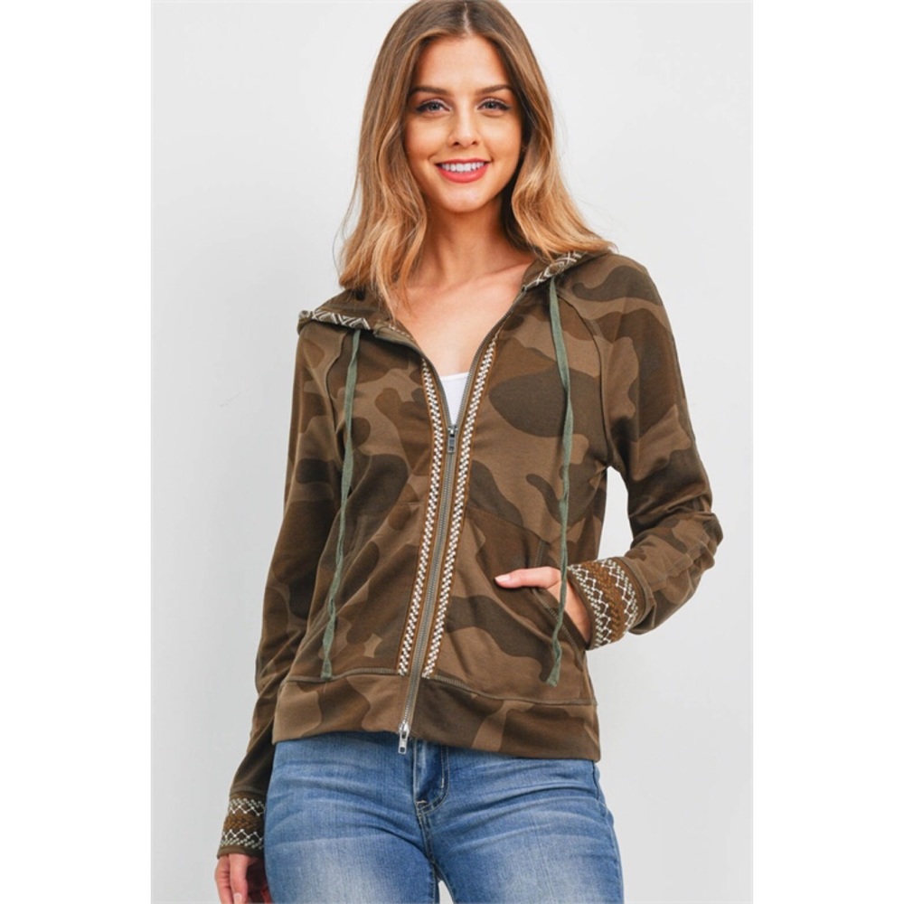 Embroidered Camo Print Sweatshirt Hoodie